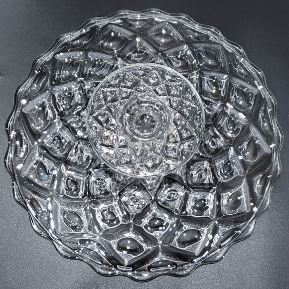 Viking 12" Low Cake Stand "Diamond Thumbprint Clear" Vintage EUC - Picture 6 of 14